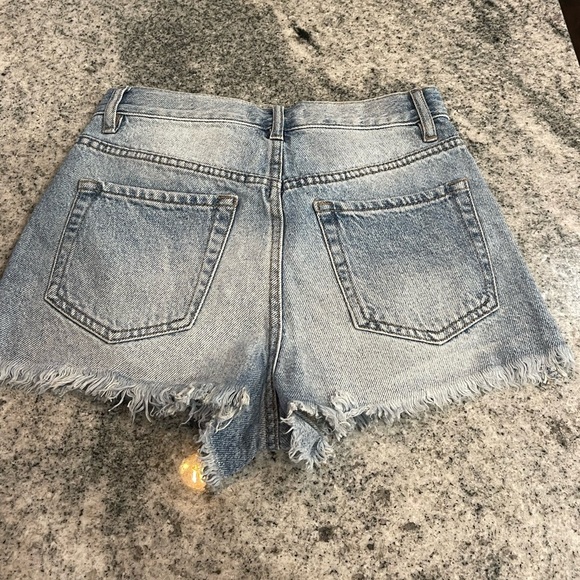 PacSun Light Blue Vintage high rise Frayed Jean Shorts - Picture 2 of 6